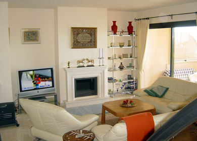 http://www.khogali.eu/p/02-private-sale-penthouse--marbella-costadelsol.jpg